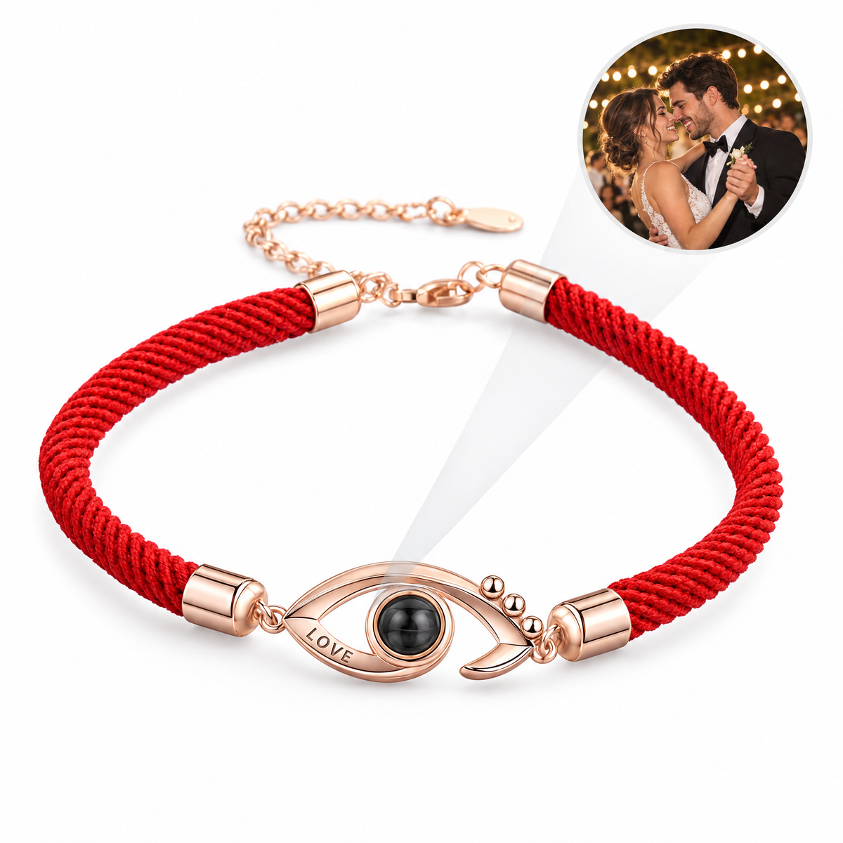 Pulsera Blackred de cordón rojo y ojo en oro rosa con la foto de unos novios proyectada